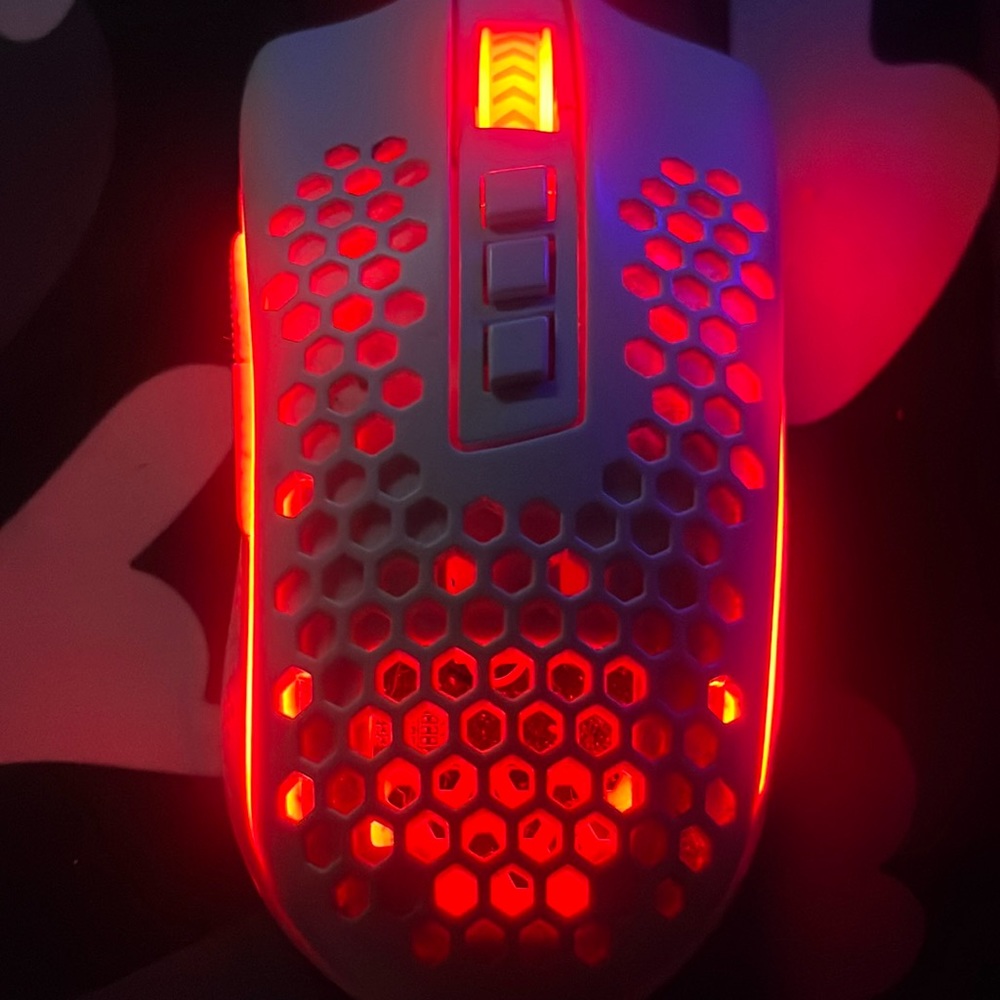 Red Dragon gaming mouse
